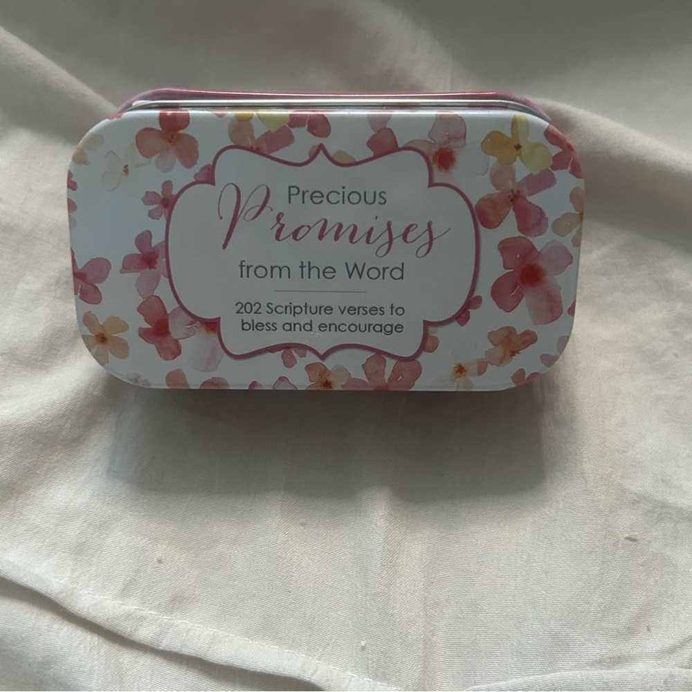 Precious Promises Floral Tin with 202 Scripture Verses